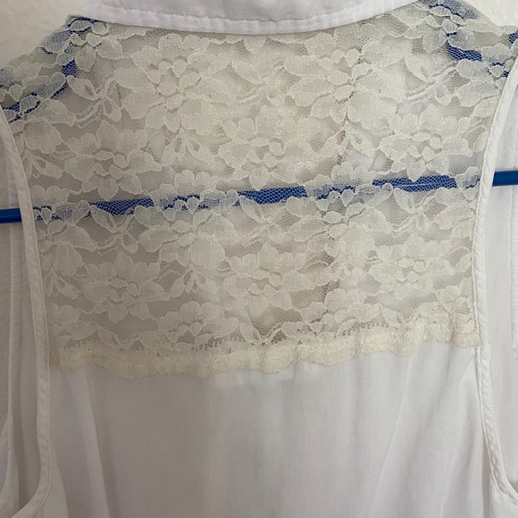 A&F White Lace Top - Picture 3 of 4